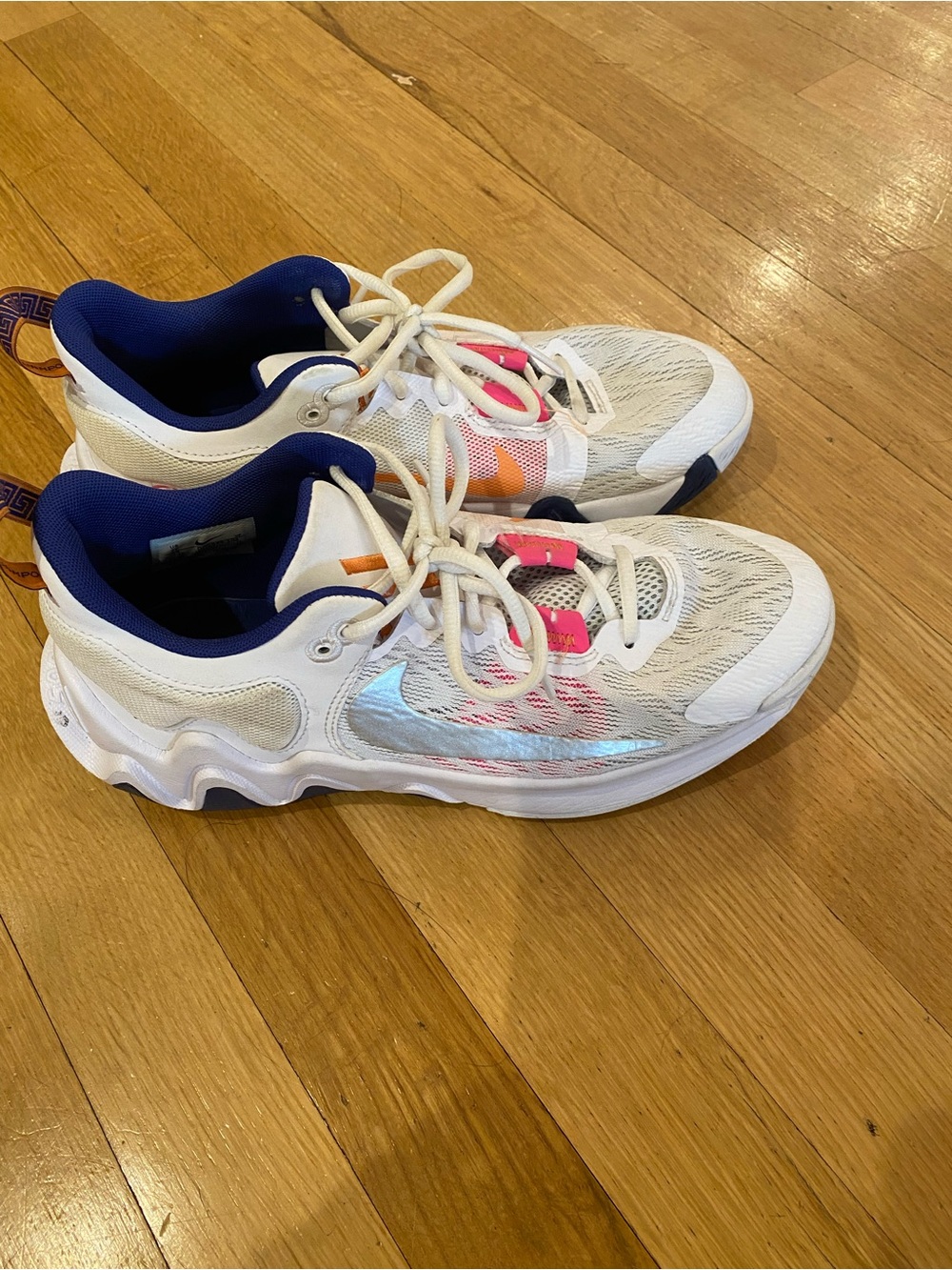 Nike Giannis Immortality basketball sneakers-great condition never worn outside